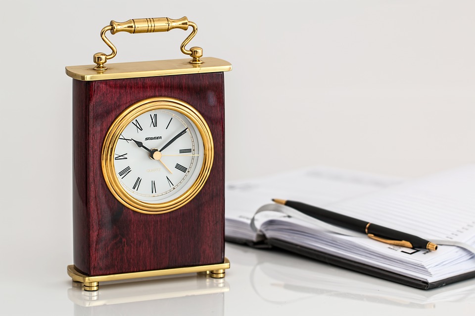 carriage-clock-797833_960_720